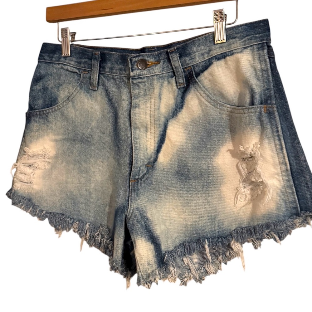 RUSTLER Upcycled Distressed Bleached High-Rise Cut-Off Shorts Sz 32